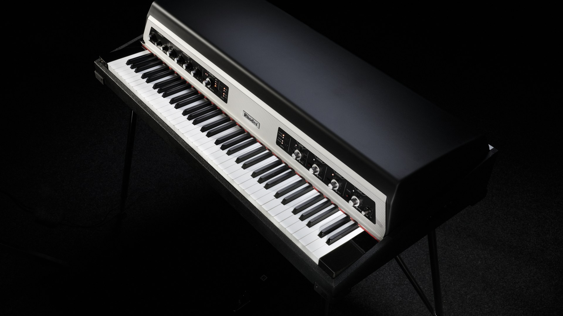 Rhodes MK8 Classic with silver control panel and 73-note keybed